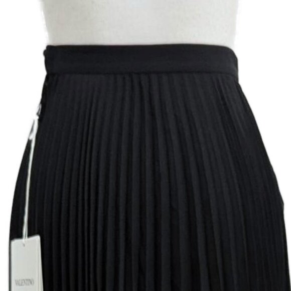 NWT: Valentino 100% Silk Black Skirt with Accordion Pleats - Picture 4 of 11